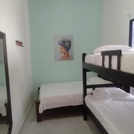 Сasa de vacaciones 2ag-1m Casa De 2 En Getsemani Con Jacuzzi Y Wifi *