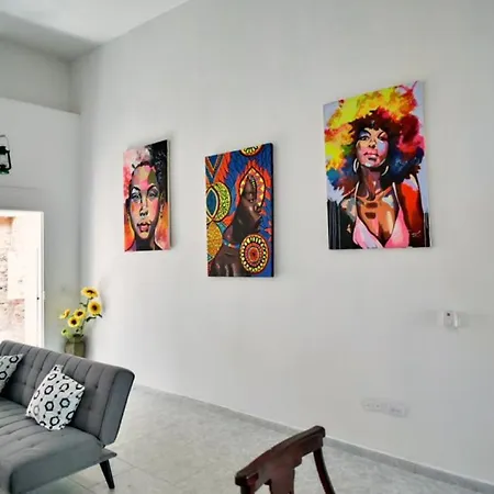 2ag-1m Casa De 2 En Getsemani Con Jacuzzi Y Wifi Сasa de vacaciones